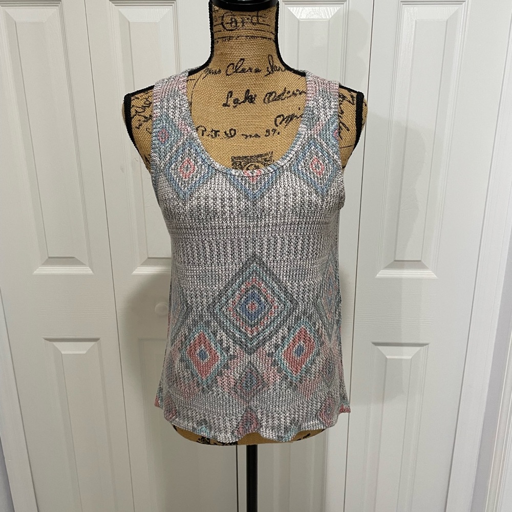 Blu Planet Tank Top with Geometric Pattern Sz M